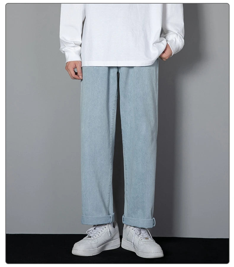 Men’s Relaxed Straight-Leg Jeans