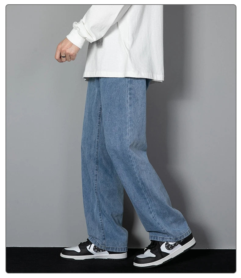 Men’s Relaxed Straight-Leg Jeans