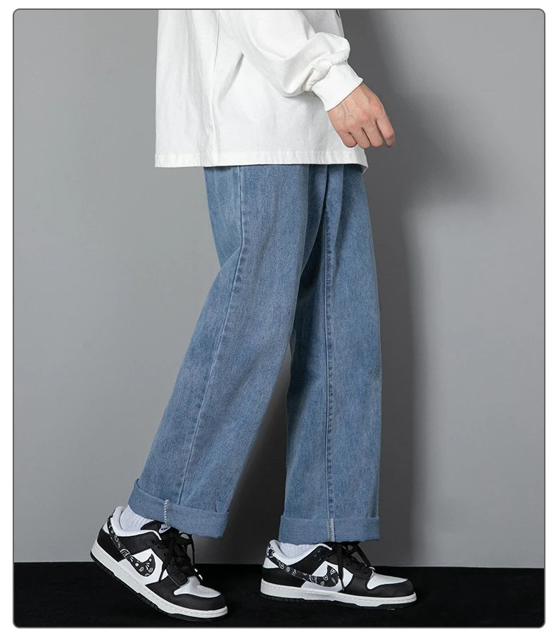 Men’s Relaxed Straight-Leg Jeans