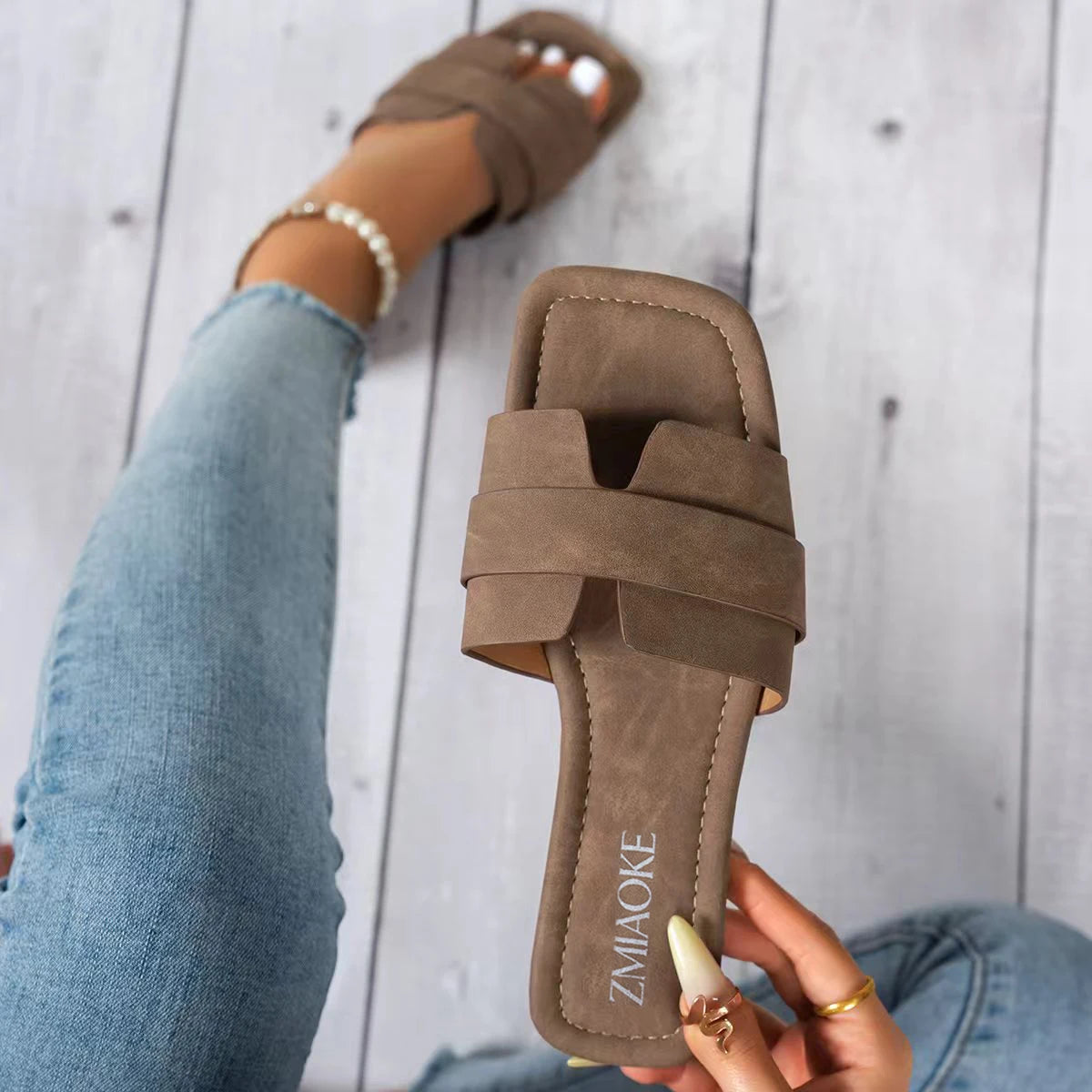Women Slippers  Summer Lightweigh Shoes Women Flat Outdoor Beach Slippers Female Outdoor Sexy Sandals Slides Women