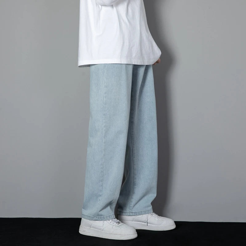 Men’s Relaxed Straight-Leg Jeans