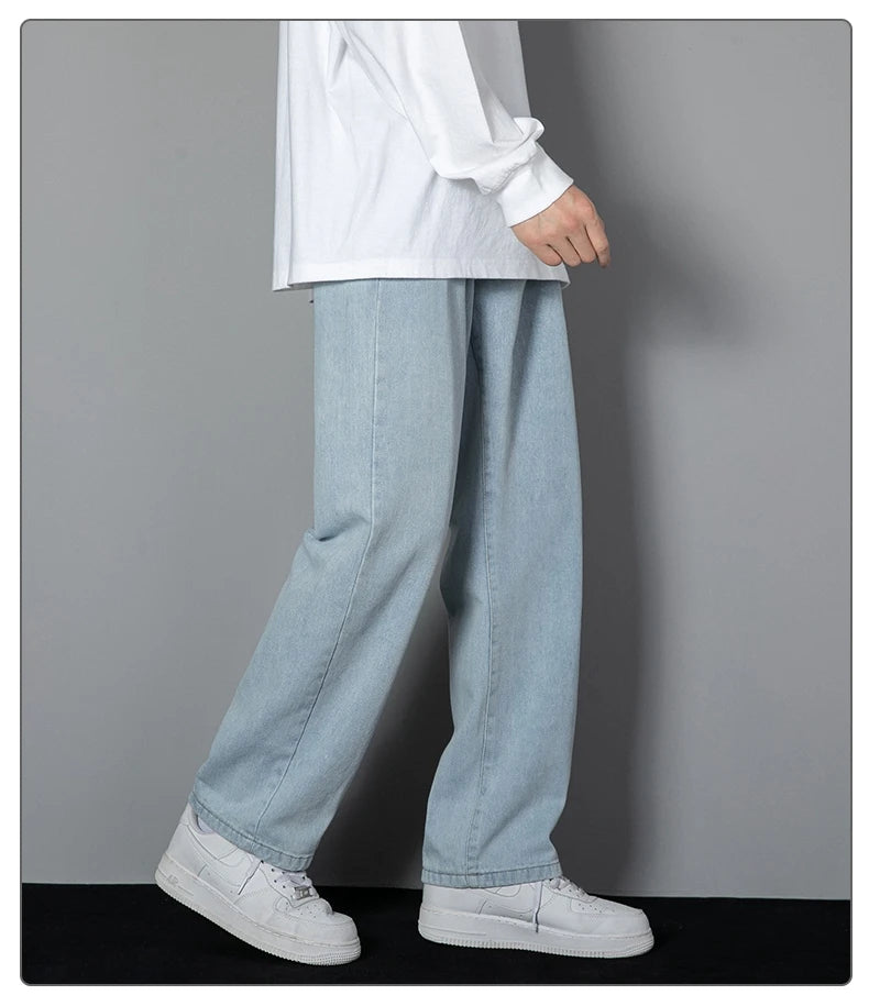 Men’s Relaxed Straight-Leg Jeans