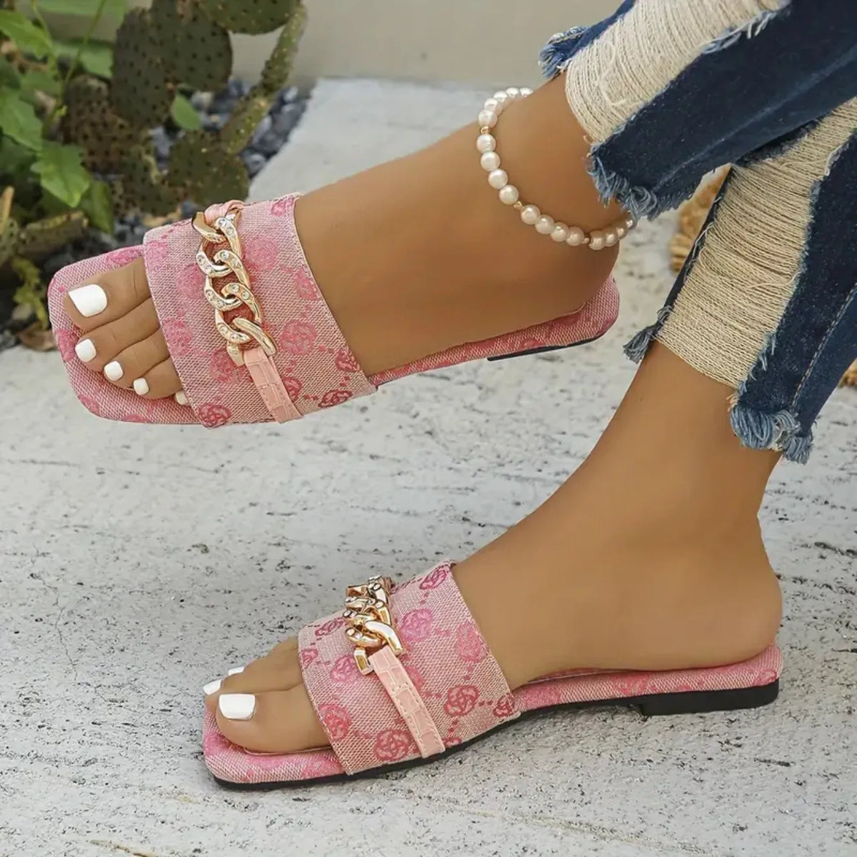 Women Slippers  Summer Flat Luxury Sandals Outdoor Beach Shoes Trend Brand Designer Women Slippers Big Size Slides Women